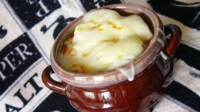 Slow cooker onion soup recipe