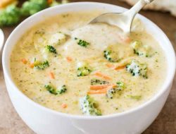 Slow Cooker Broccoli Cheddar Soup Recipe