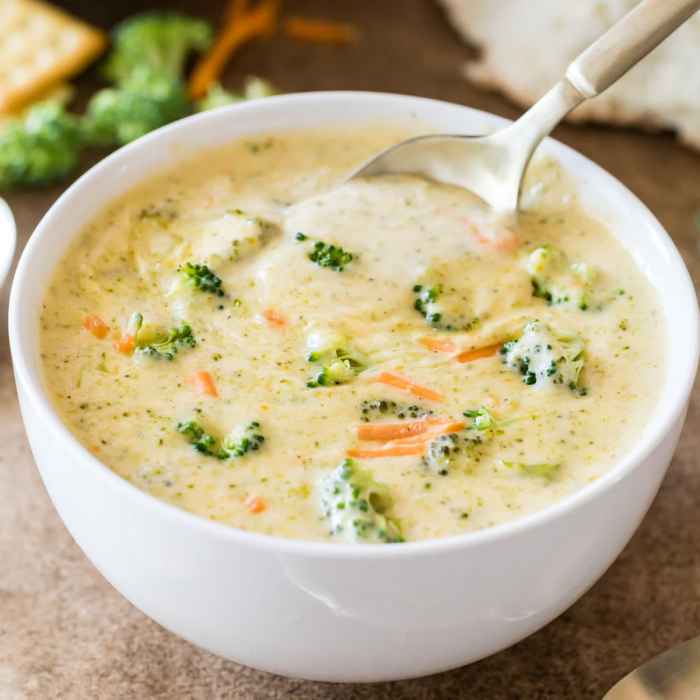 Slow cooker broccoli cheddar soup recipe